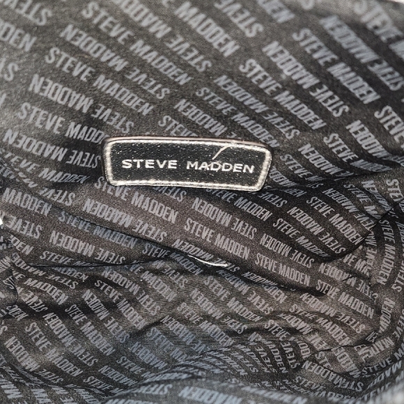Steve Madden Silver Crossbody Bag - Picture 4 of 5